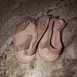 6-9 MO sandals!